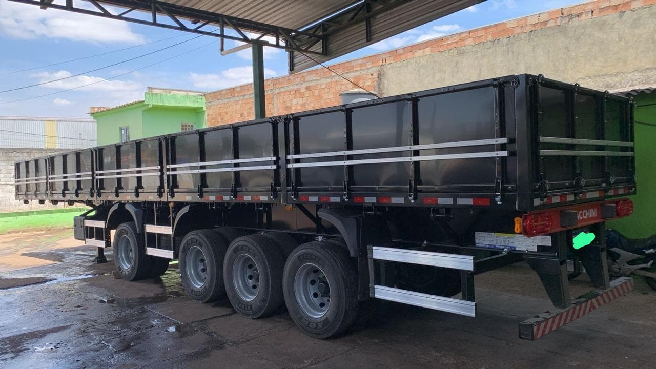 Fabricação e Reforma de Grade Baixa e Graneleiro - Foto 3 Reformadora Carvalho